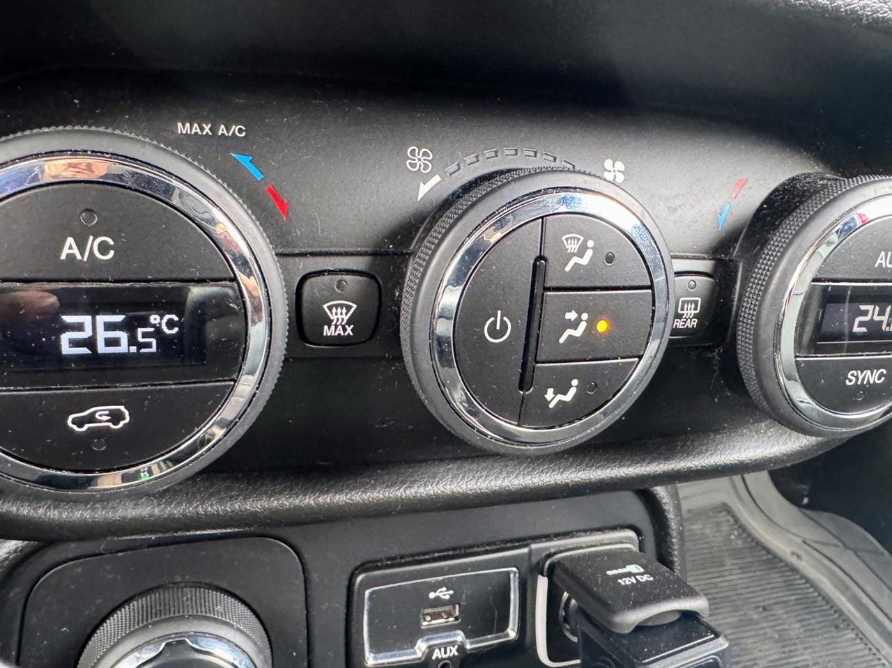 2015 Jeep Renegade Limited Photo
