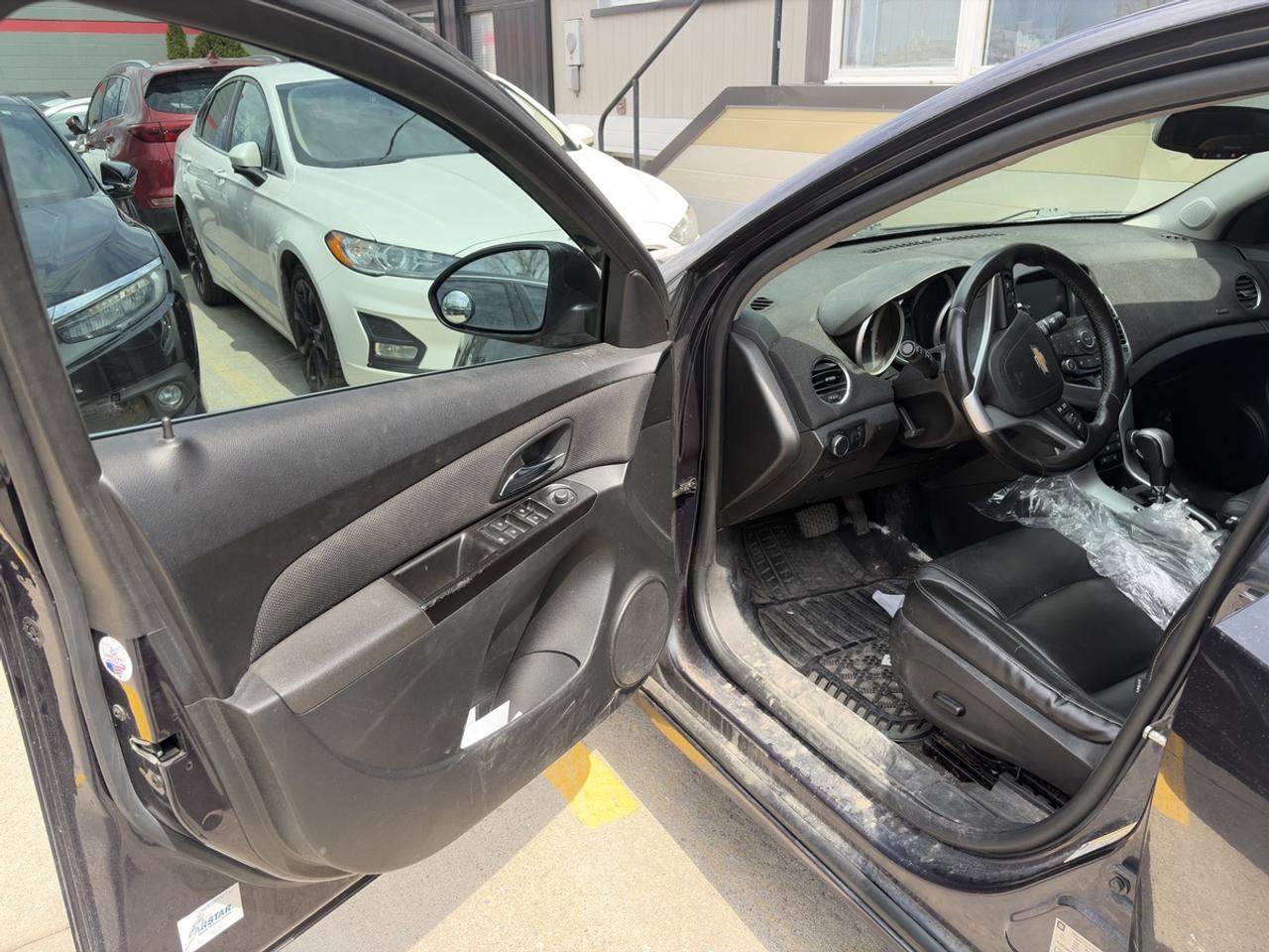 2014 Chevrolet Cruze 2LT Photo4