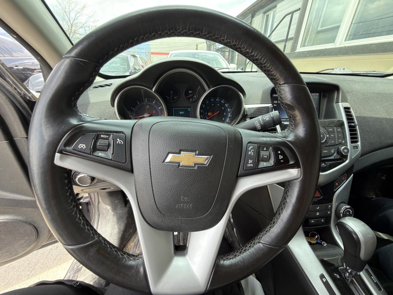 2014 Chevrolet Cruze 2LT Photo