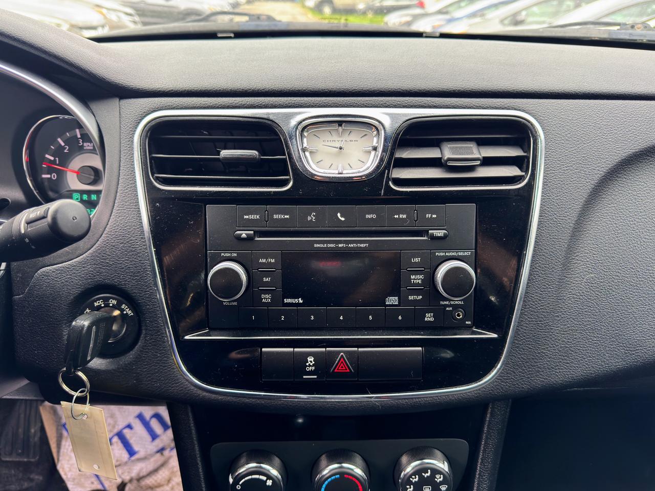 2012 Chrysler 200 LX Photo