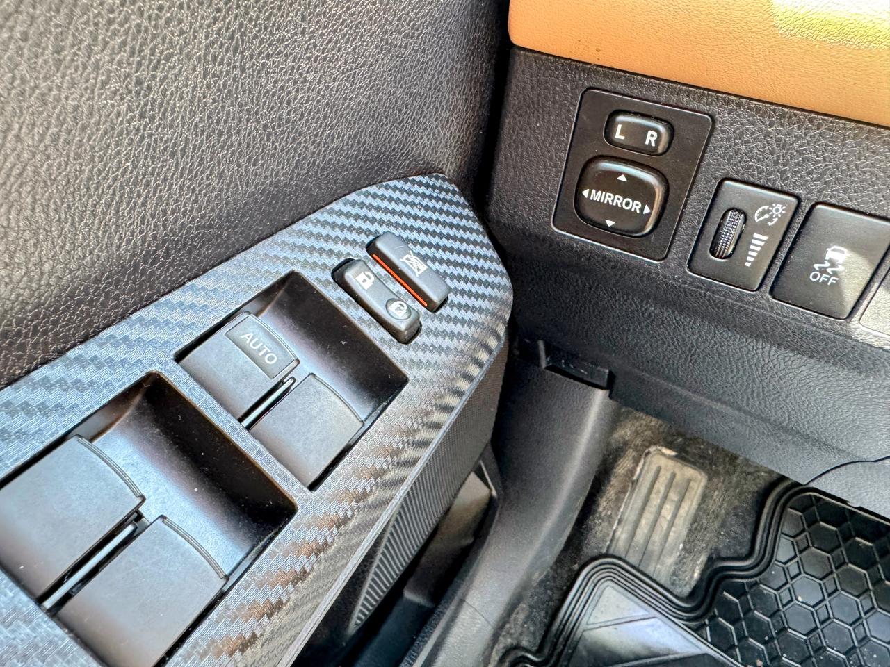 2013 Toyota RAV4 XLE Photo