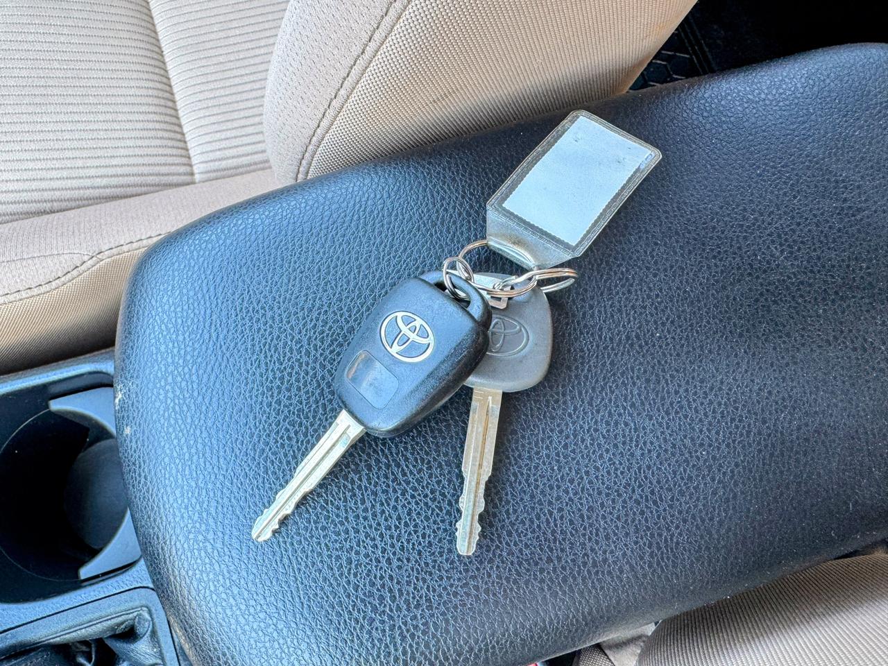 2013 Toyota RAV4 XLE Photo