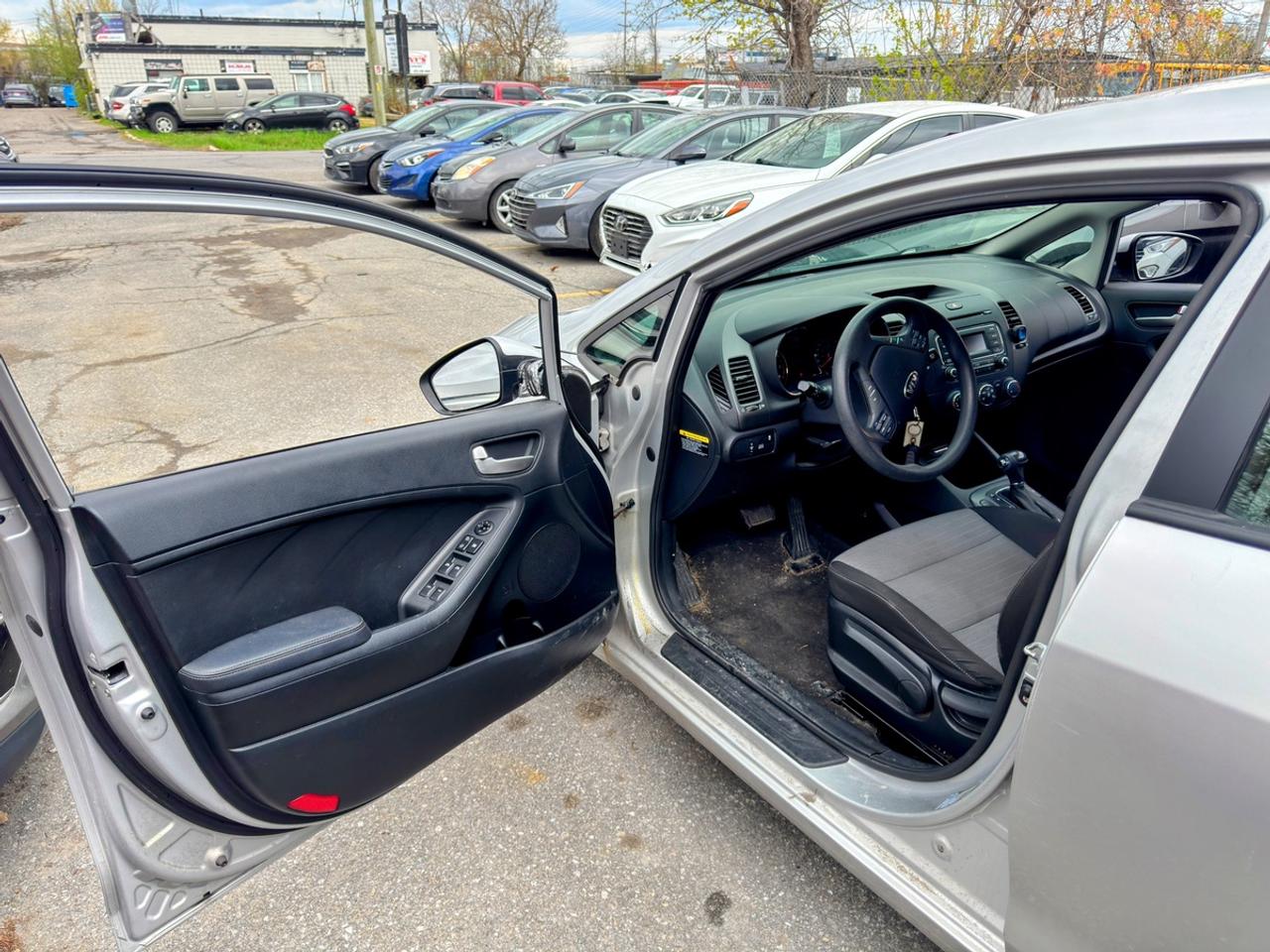 2015 Kia Forte LX Photo4