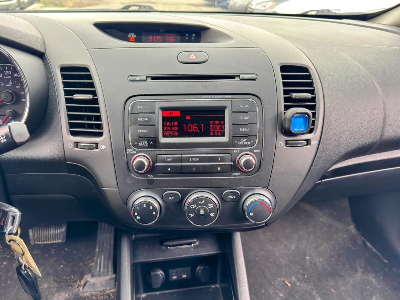 2015 Kia Forte LX Photo