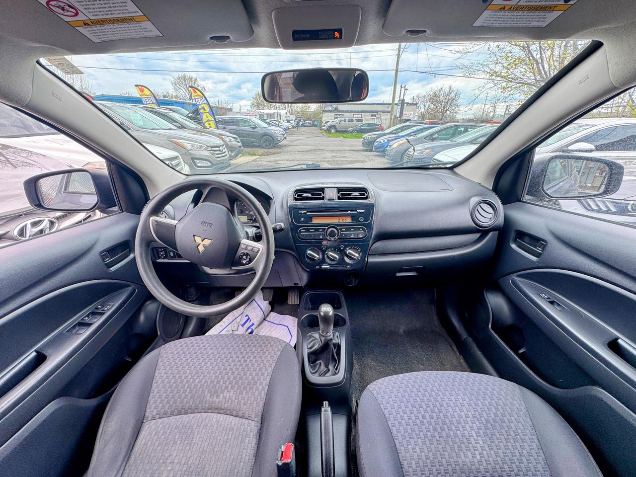 2017 Mitsubishi Mirage ES Photo