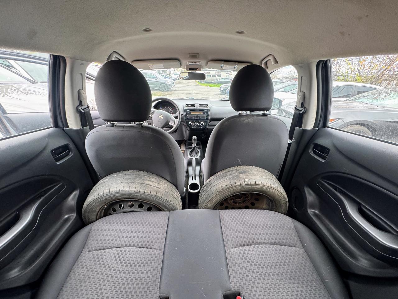 2017 Mitsubishi Mirage ES Photo