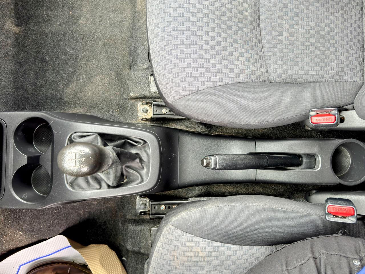 2017 Mitsubishi Mirage ES Photo