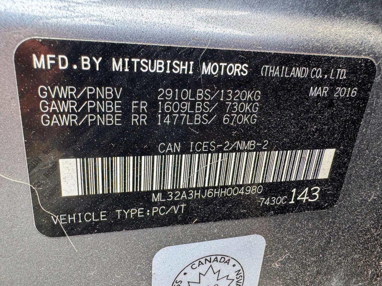 2017 Mitsubishi Mirage ES Photo