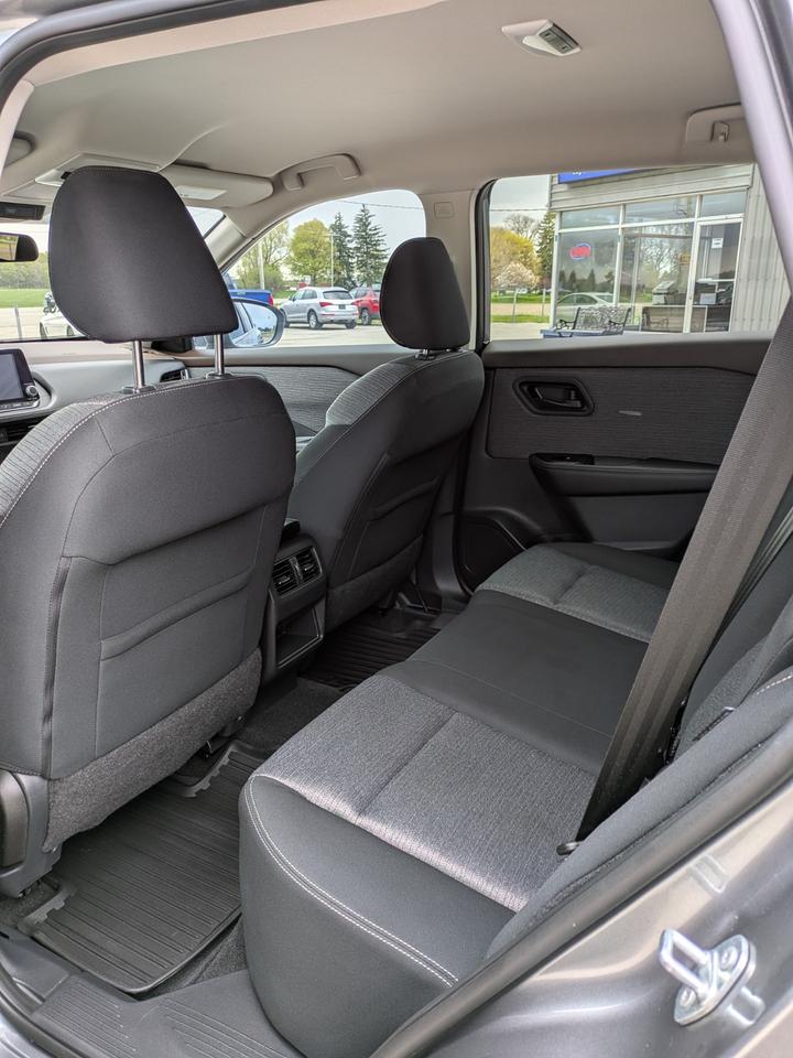 2021 Nissan Rogue S Photo