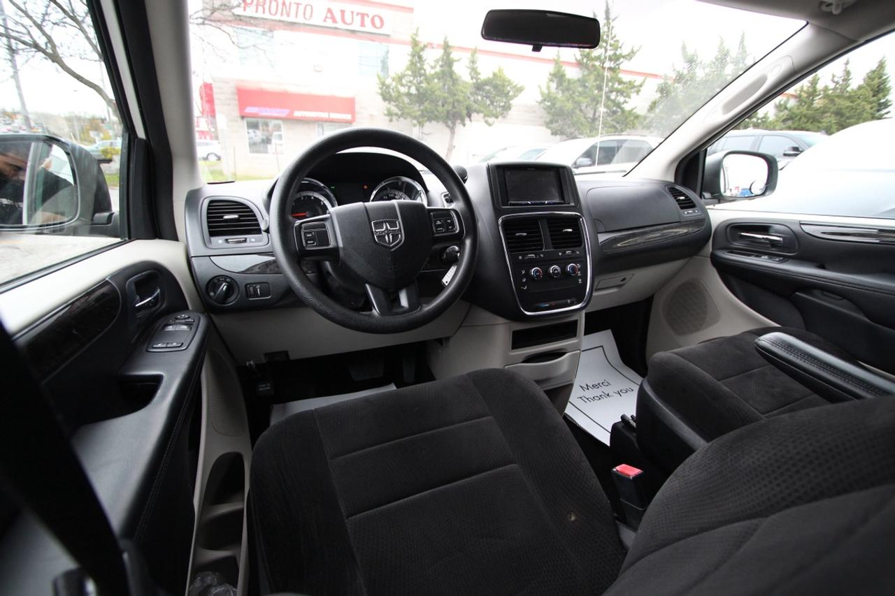 2012 Dodge Grand Caravan SE Photo