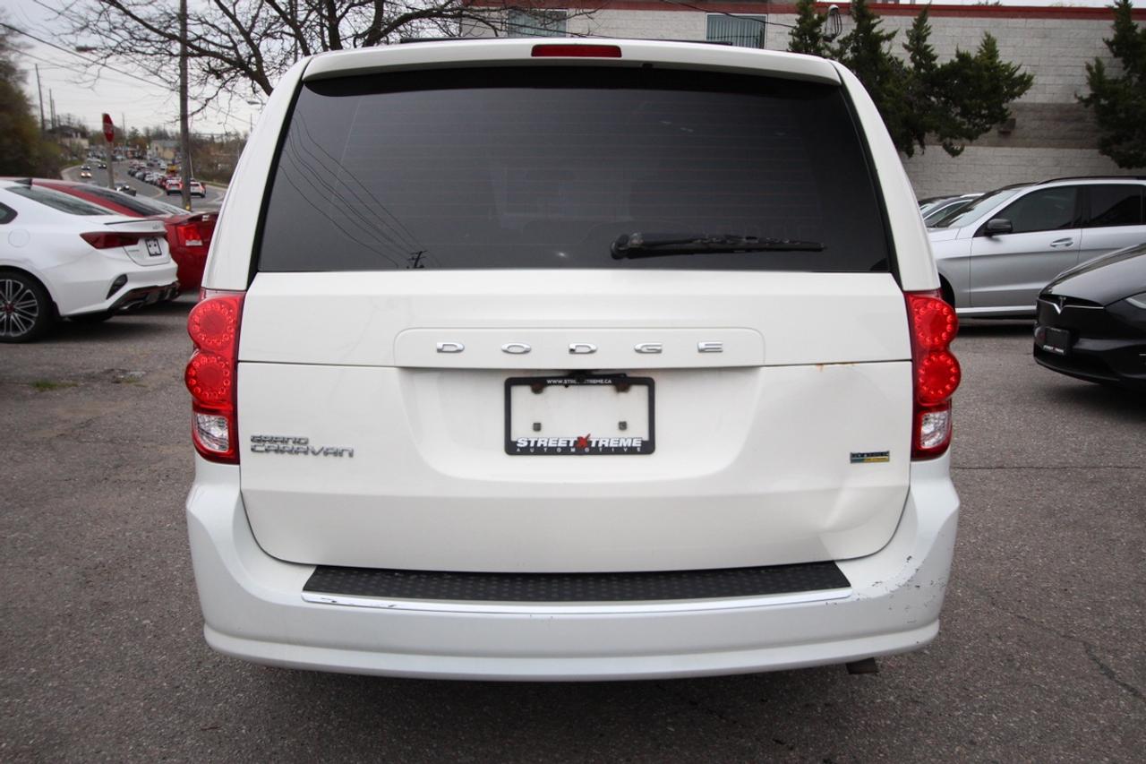 2012 Dodge Grand Caravan SE Photo