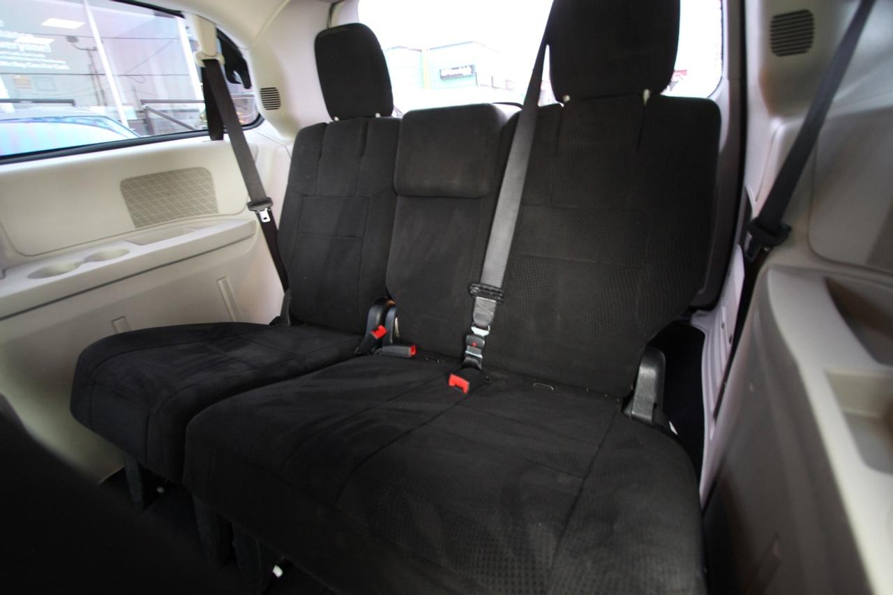 2012 Dodge Grand Caravan SE Photo