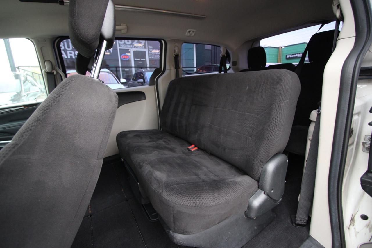 2012 Dodge Grand Caravan SE Photo