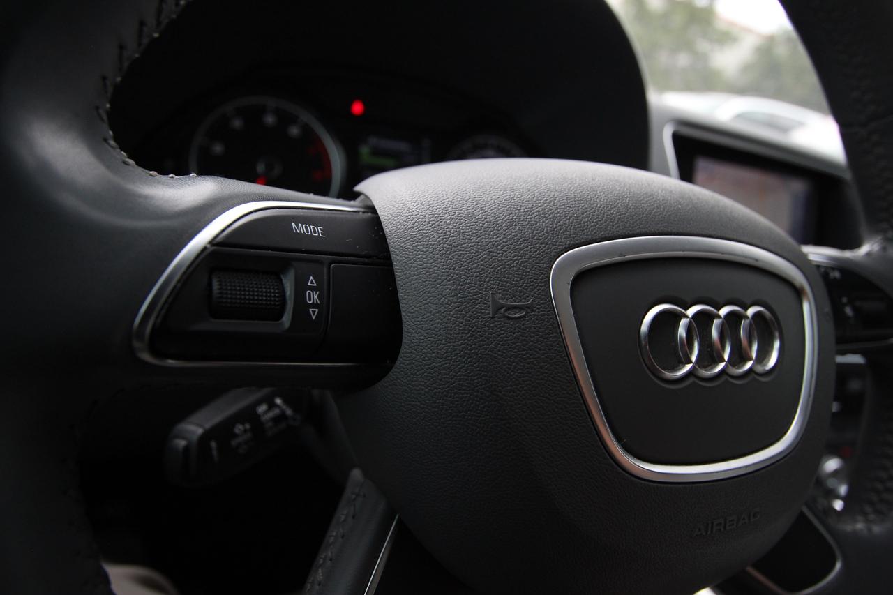 2014 Audi Q5 Premium - 3.0t V6 Supercharged Photo