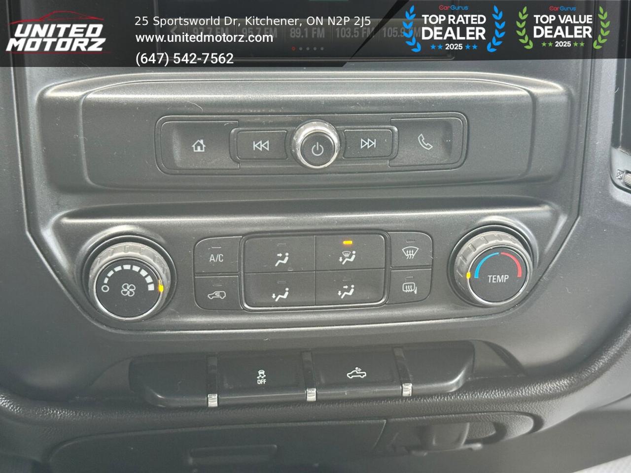 2017 GMC Sierra 1500 Crew Cab~NO ACCIDENTS~ 15 SERVICE RECO Photo
