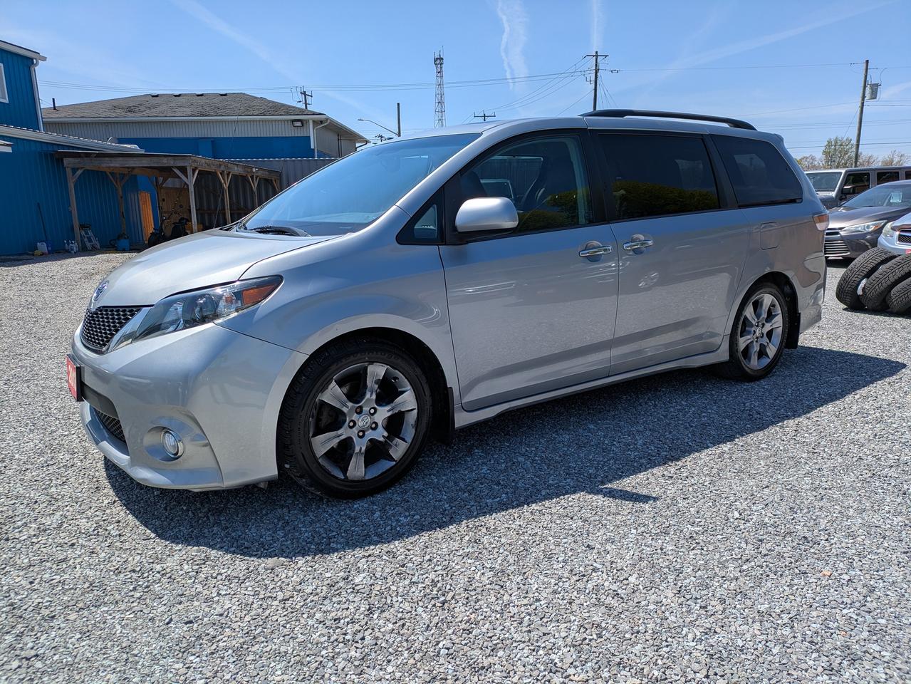 2013 Toyota Sienna 5DR V6 SE 8-PASS FWD Photo0
