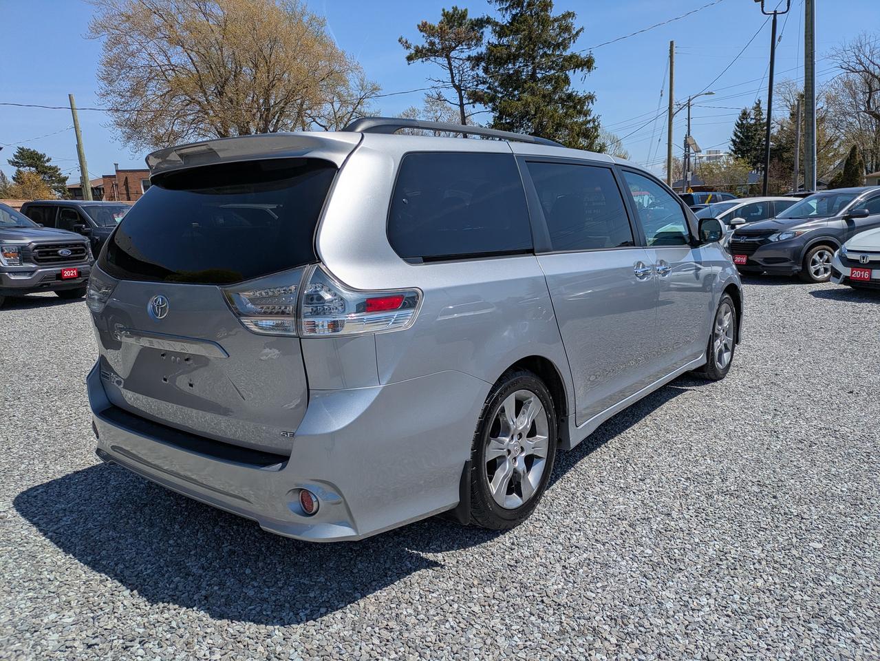 2013 Toyota Sienna 5DR V6 SE 8-PASS FWD Photo4