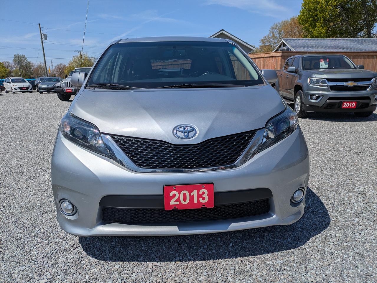 2013 Toyota Sienna 5DR V6 SE 8-PASS FWD Photo