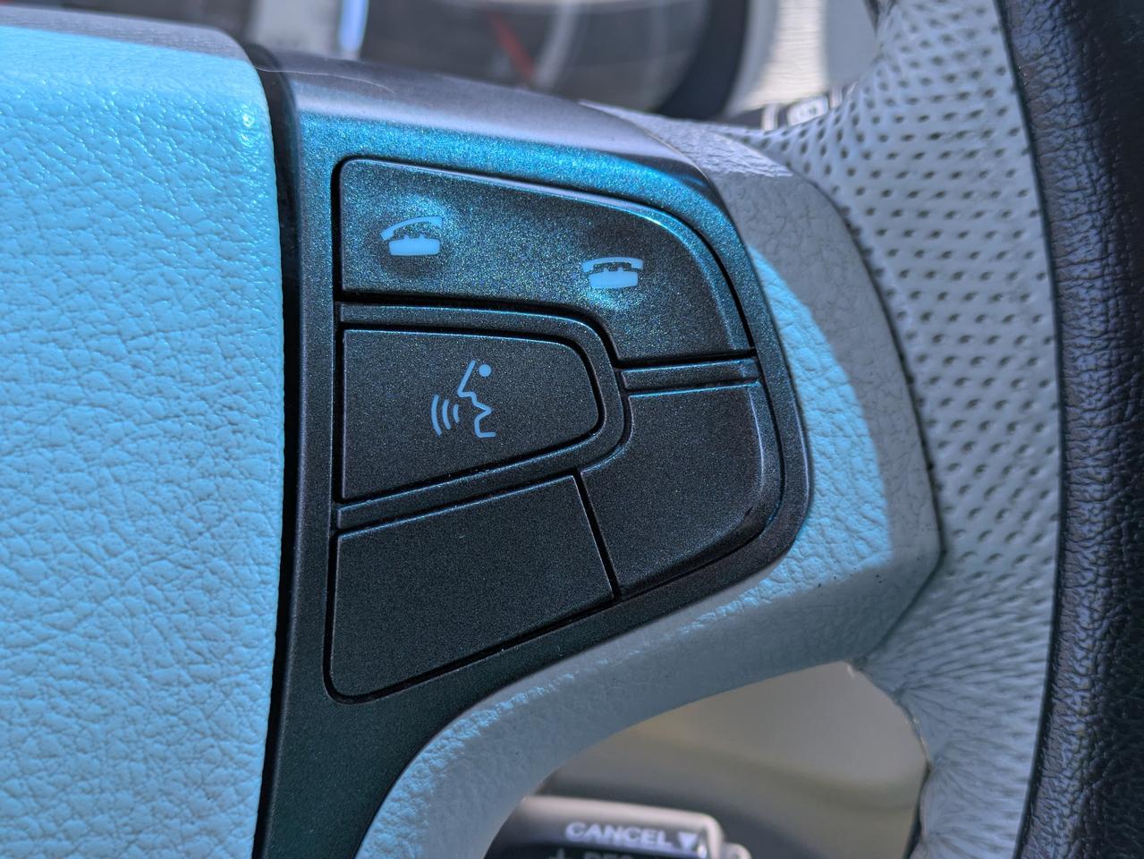 2013 Toyota Sienna 5DR V6 SE 8-PASS FWD Photo