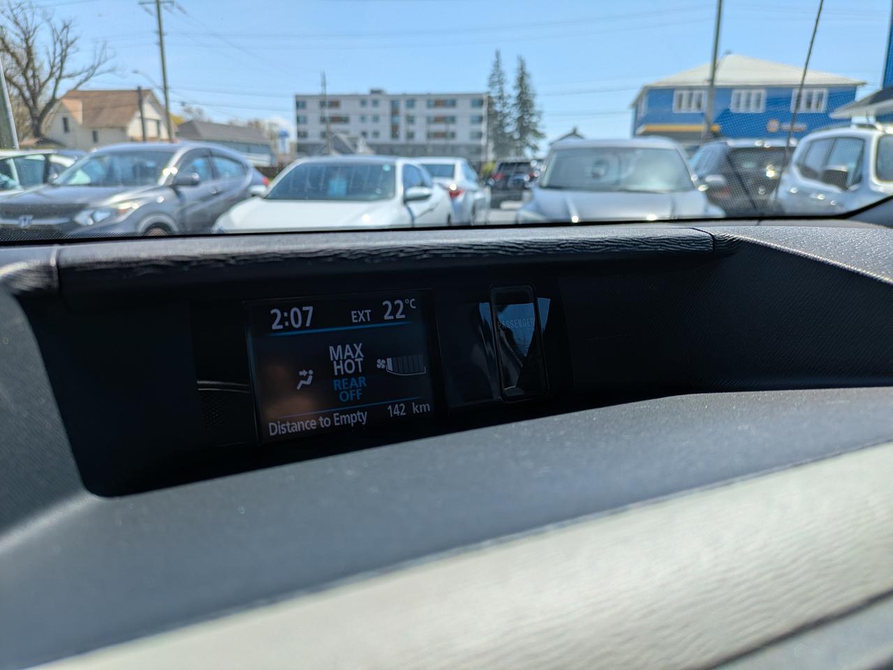 2013 Toyota Sienna 5DR V6 SE 8-PASS FWD Photo