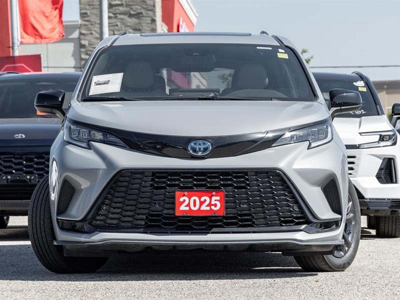 2025 Toyota Sienna Hybrid Sienna XSE AWD 7-Pass Sunroof | Backup Cam | Captains Chair | Heated Seats Photo