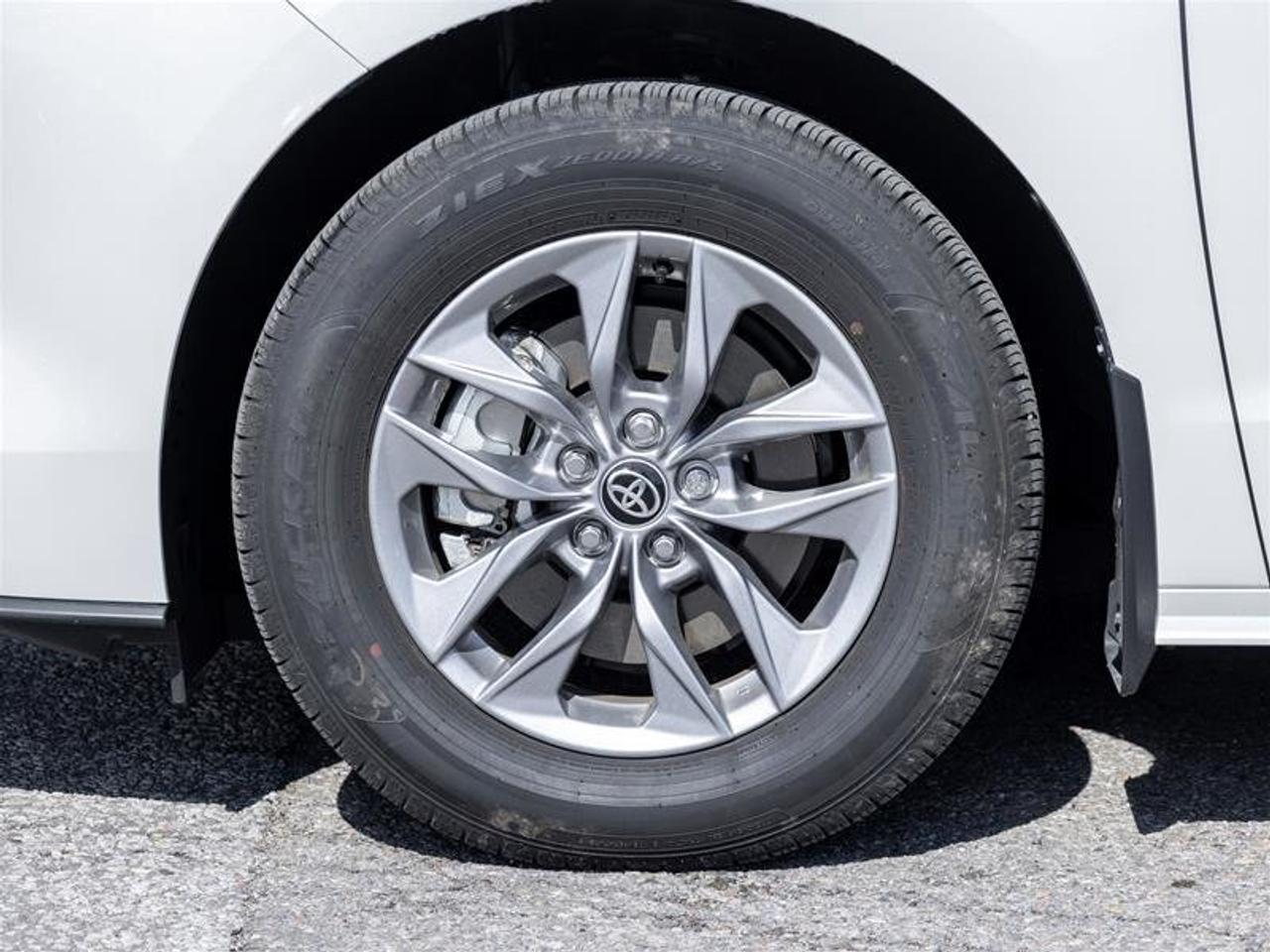2026 Toyota Sienna Hybrid Sienna XLE 8-Pass Heated Seats| Power Moonroof| Heated Steering Wheel| Backup Camera| XLE Photo