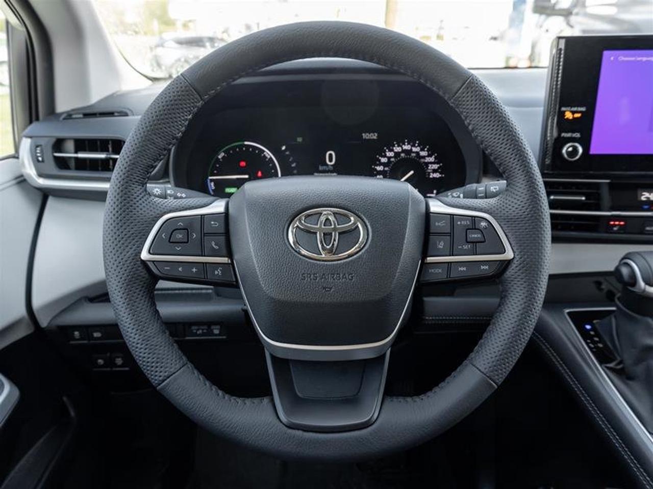 2026 Toyota Sienna Hybrid Sienna XLE 8-Pass Heated Seats| Power Moonroof| Heated Steering Wheel| Backup Camera| XLE Photo