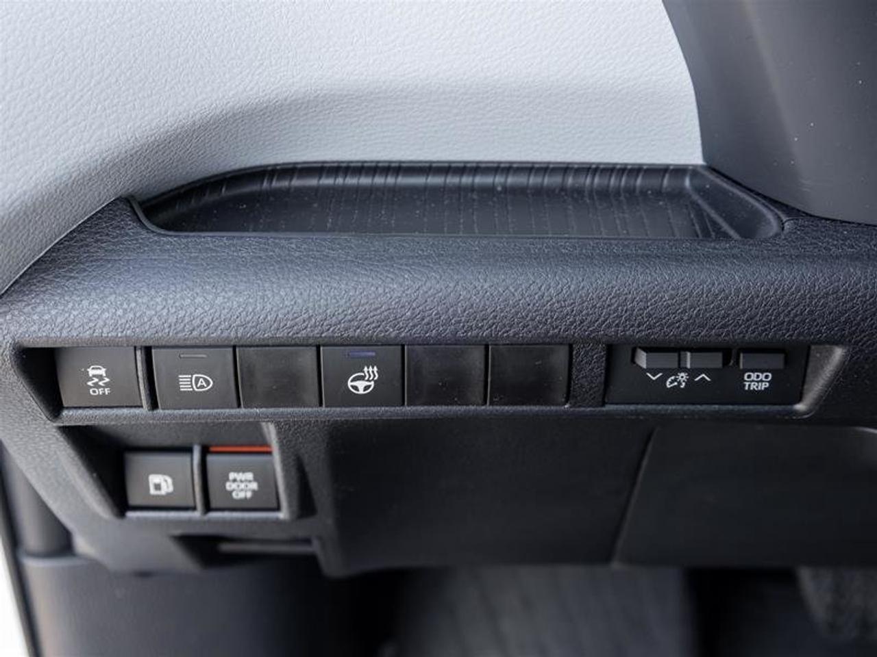 2026 Toyota Sienna Hybrid Sienna XLE 8-Pass Heated Seats| Power Moonroof| Heated Steering Wheel| Backup Camera| XLE Photo