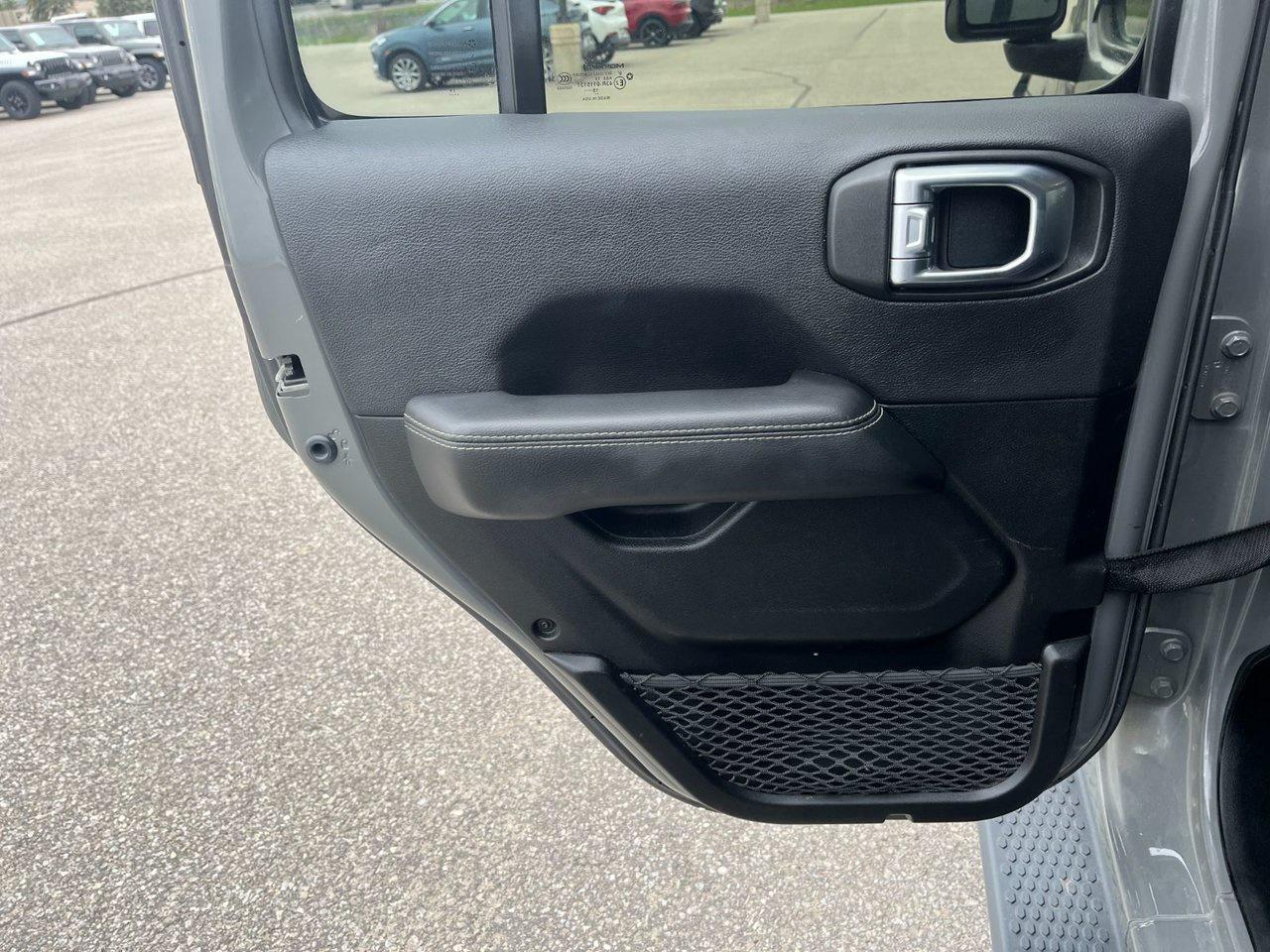 2020 Jeep WRANGLER UNLIMITED Sahara 4x4 Photo