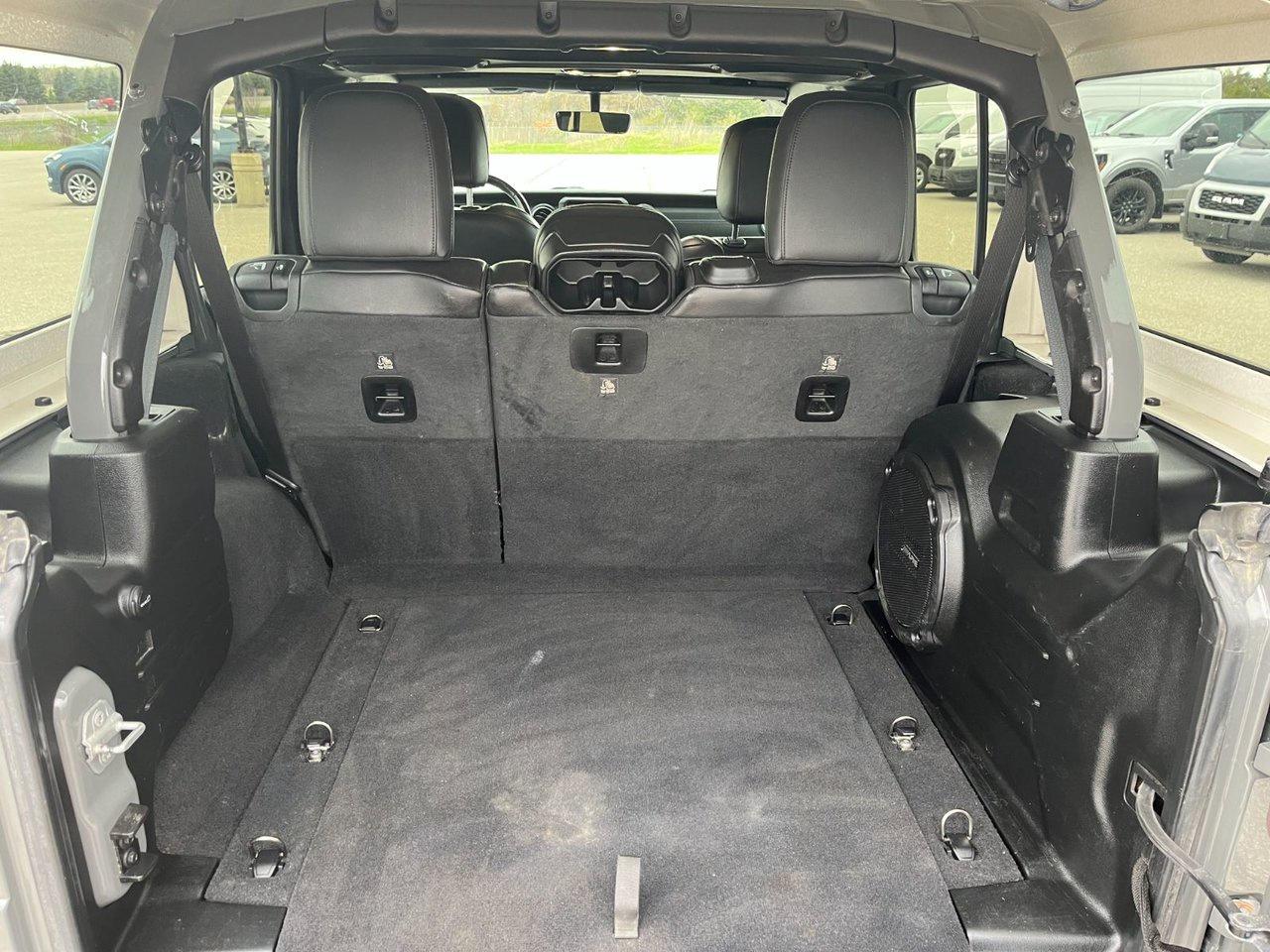 2020 Jeep WRANGLER UNLIMITED Sahara 4x4 Photo