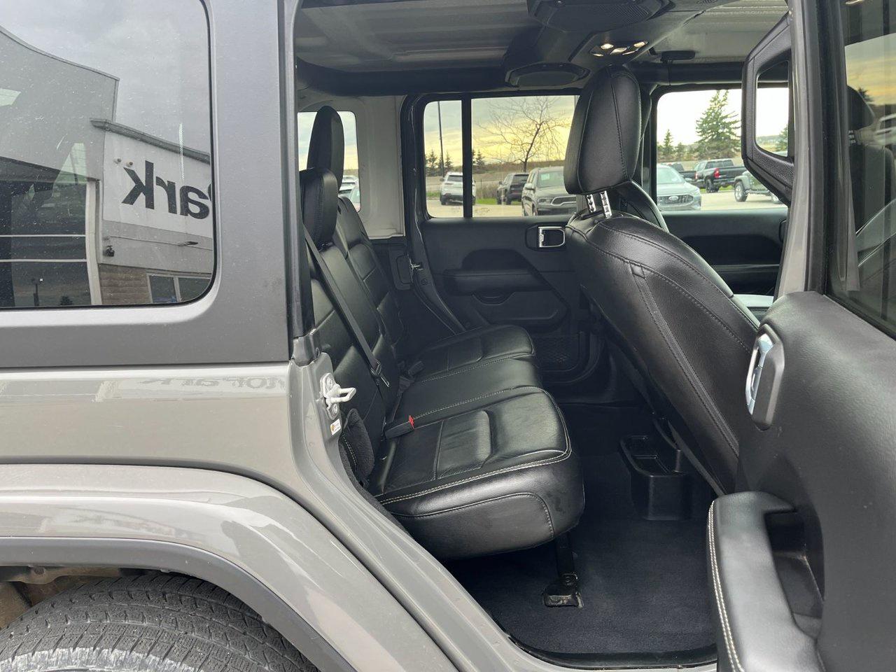 2020 Jeep WRANGLER UNLIMITED Sahara 4x4 Photo