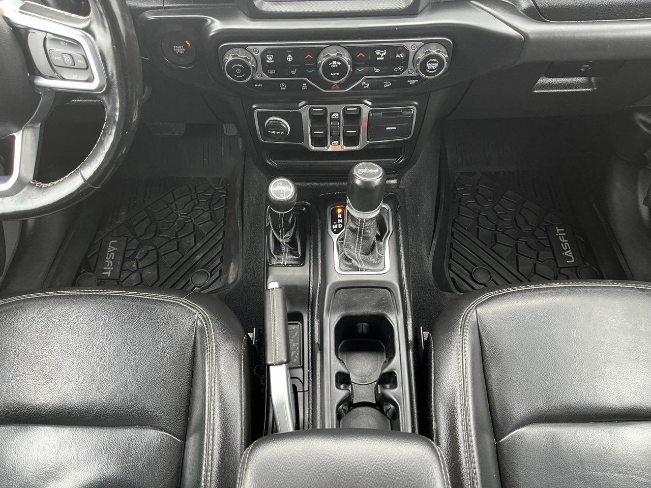 2020 Jeep WRANGLER UNLIMITED Sahara 4x4 Photo