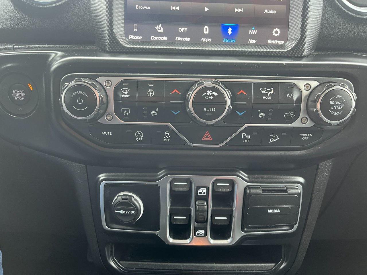 2020 Jeep WRANGLER UNLIMITED Sahara 4x4 Photo