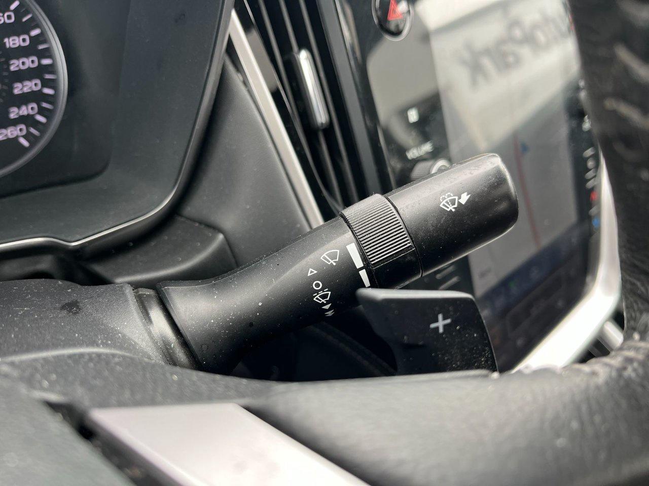 2023 Subaru Legacy AWD Limited CVT Photo