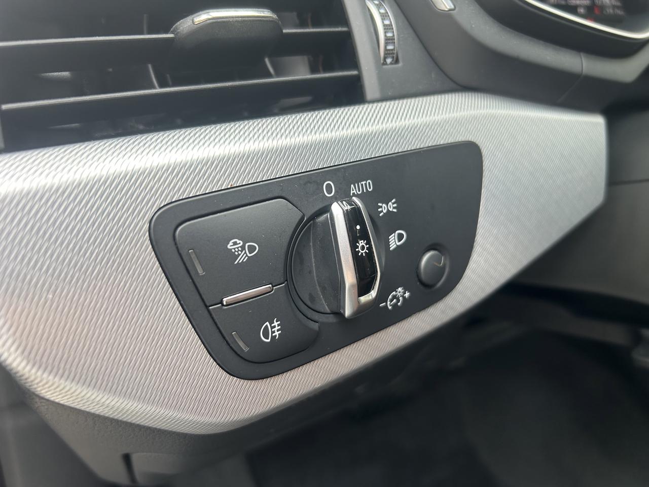 2017 Audi A4 Progressiv-DEALER SERVICED! LEATHER, NAV, SUNROOF! - Photo #18