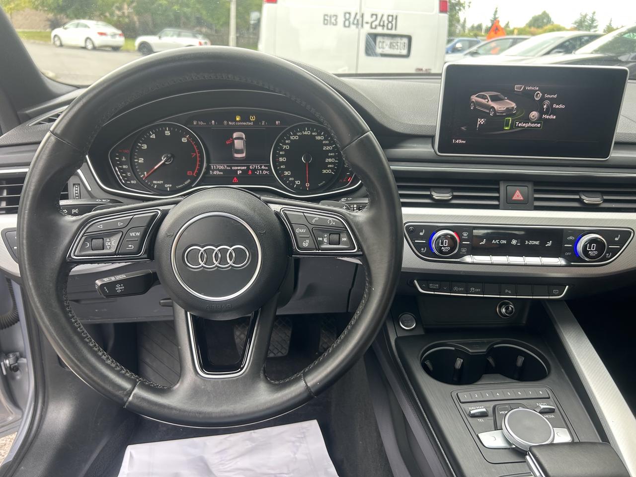 2017 Audi A4 Progressiv-DEALER SERVICED! LEATHER, NAV, SUNROOF! Photo