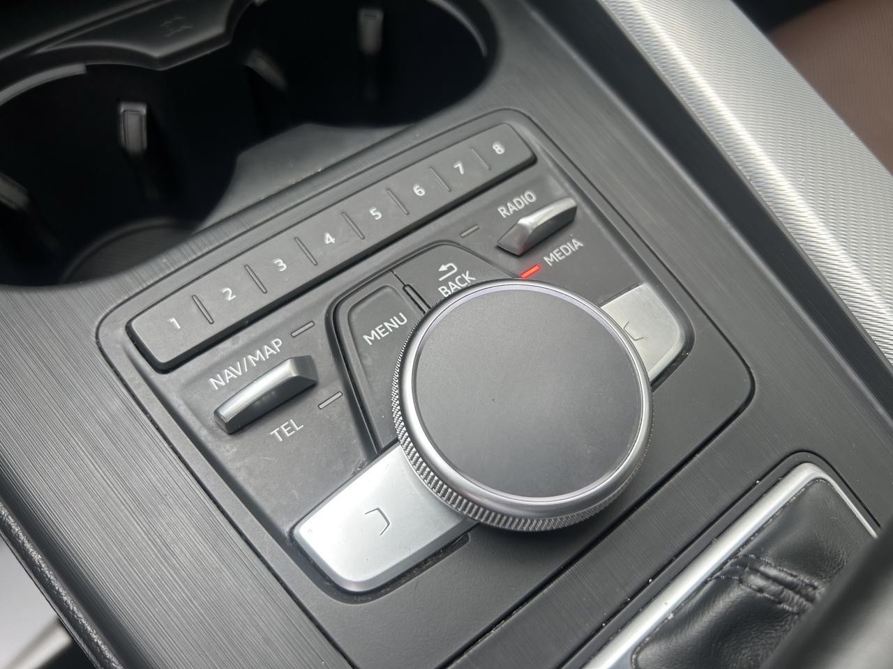 2017 Audi A4 Progressiv-DEALER SERVICED! LEATHER, NAV, SUNROOF! - Photo #38