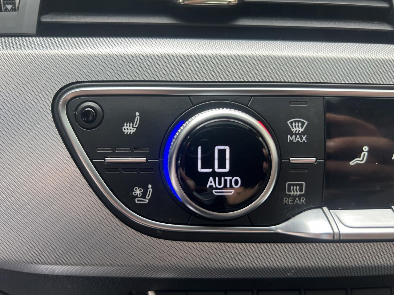 2017 Audi A4 Progressiv-DEALER SERVICED! LEATHER, NAV, SUNROOF! - Photo #35