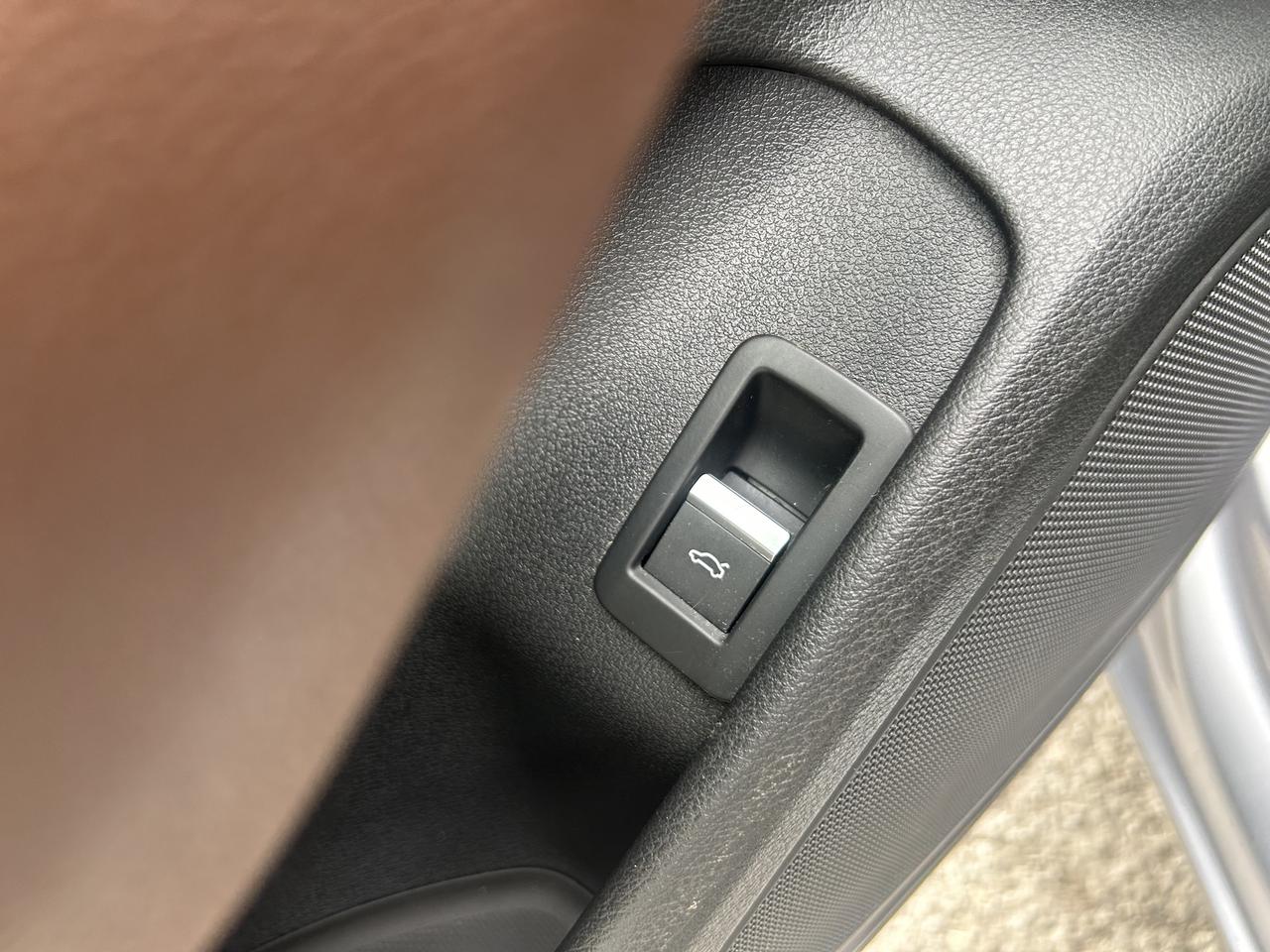 2017 Audi A4 Progressiv-DEALER SERVICED! LEATHER, NAV, SUNROOF! - Photo #15