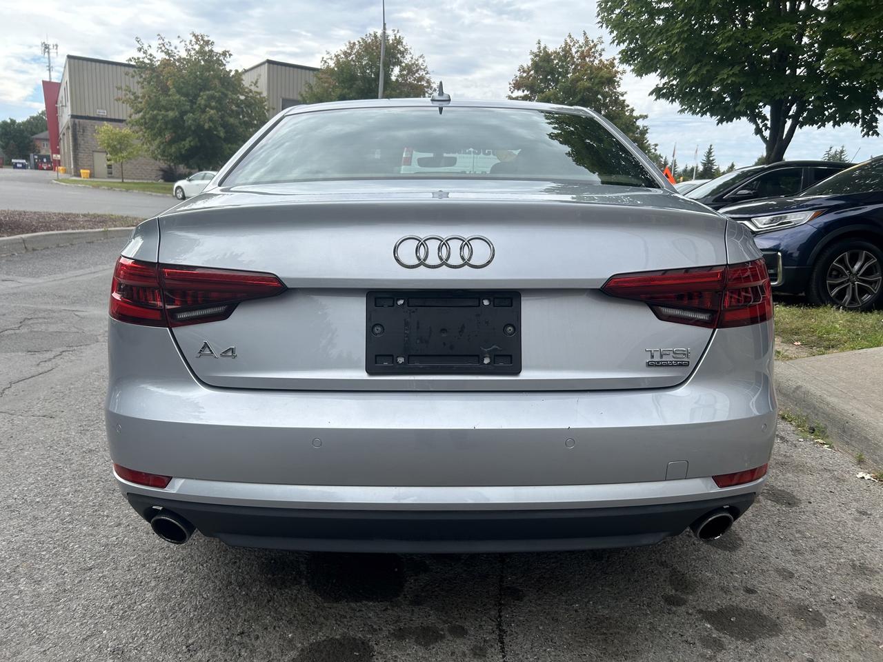2017 Audi A4 Progressiv-DEALER SERVICED! LEATHER, NAV, SUNROOF! Photo