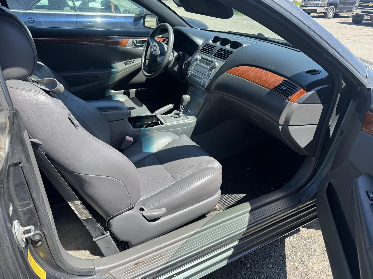 2007 Toyota Camry Solara SLE Photo