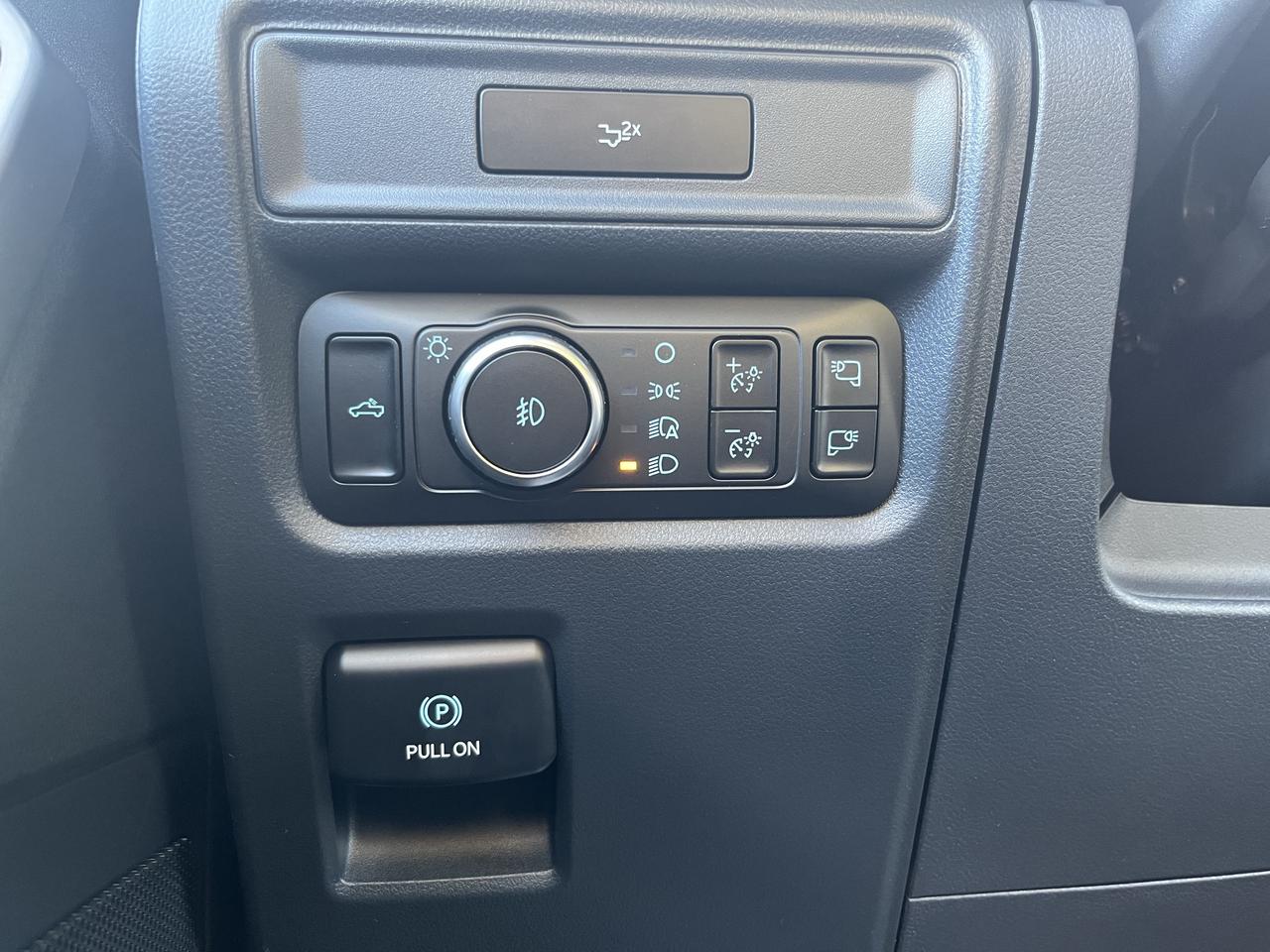 2026 Ford F-150 XLT 4WD SuperCrew 5.5' Box Photo3