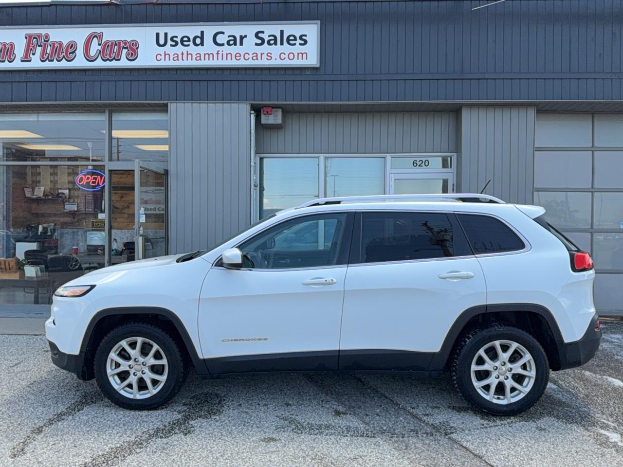 2015 Jeep Cherokee North Photo