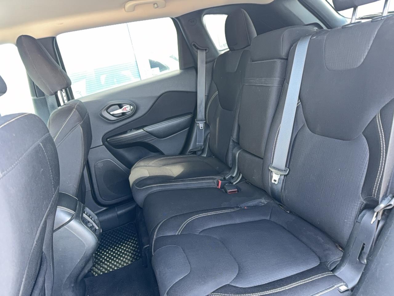 2015 Jeep Cherokee North Photo4