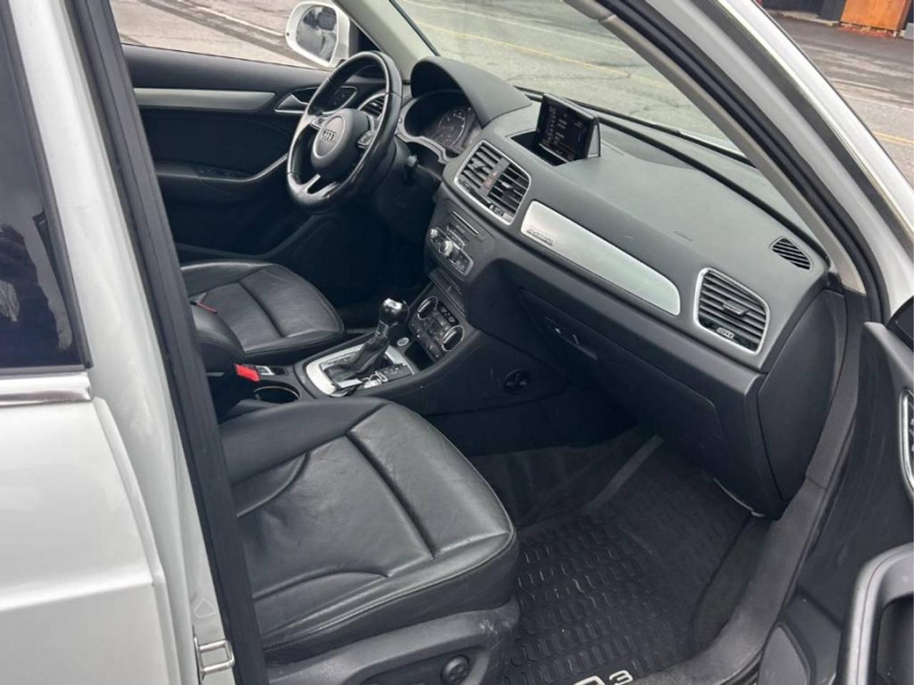 2016 Audi Q3 * AWD * DEALER SERVICED 2.0T QUATTRO PROGRESSIV Photo