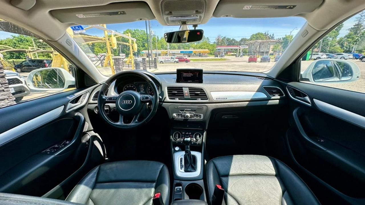 2016 Audi Q3 * AWD * DEALER SERVICED * PROGRESSIV * 2.0T QUATTRO PROGRESSIV Photo