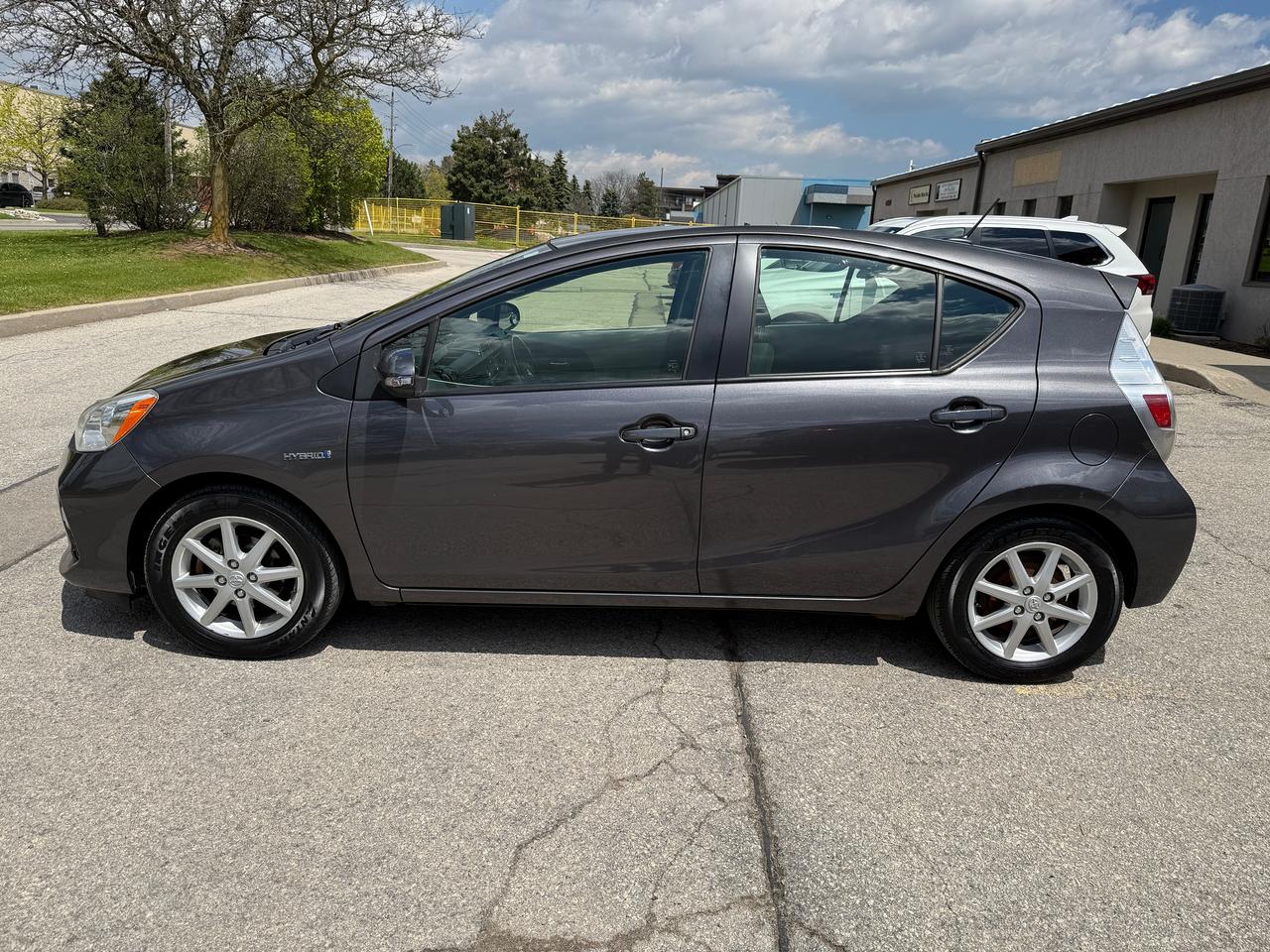 2014 Toyota Prius c 5dr HB HYBRID..CERTIFIED ! Photo