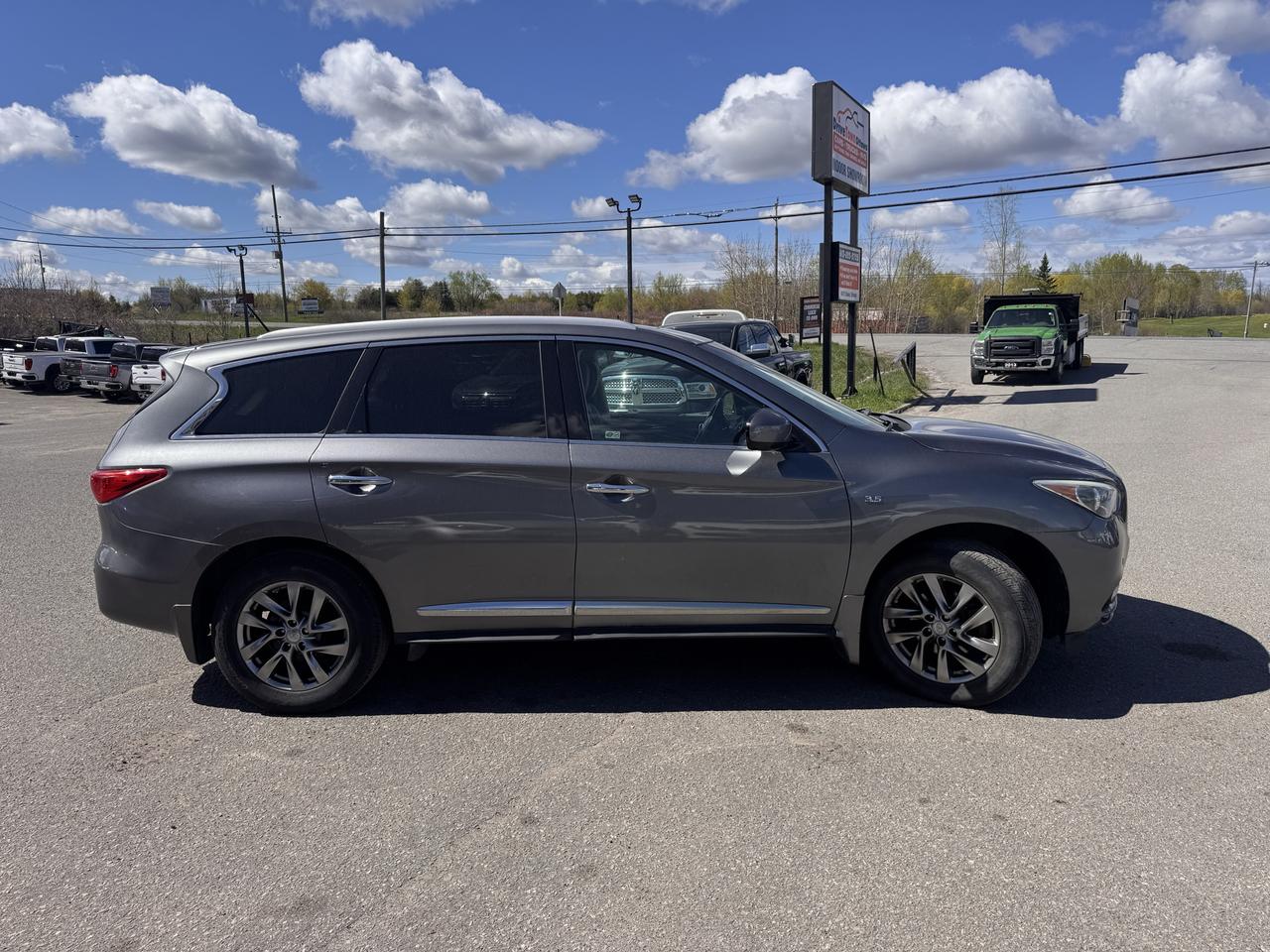 2015 Infiniti QX60  Photo