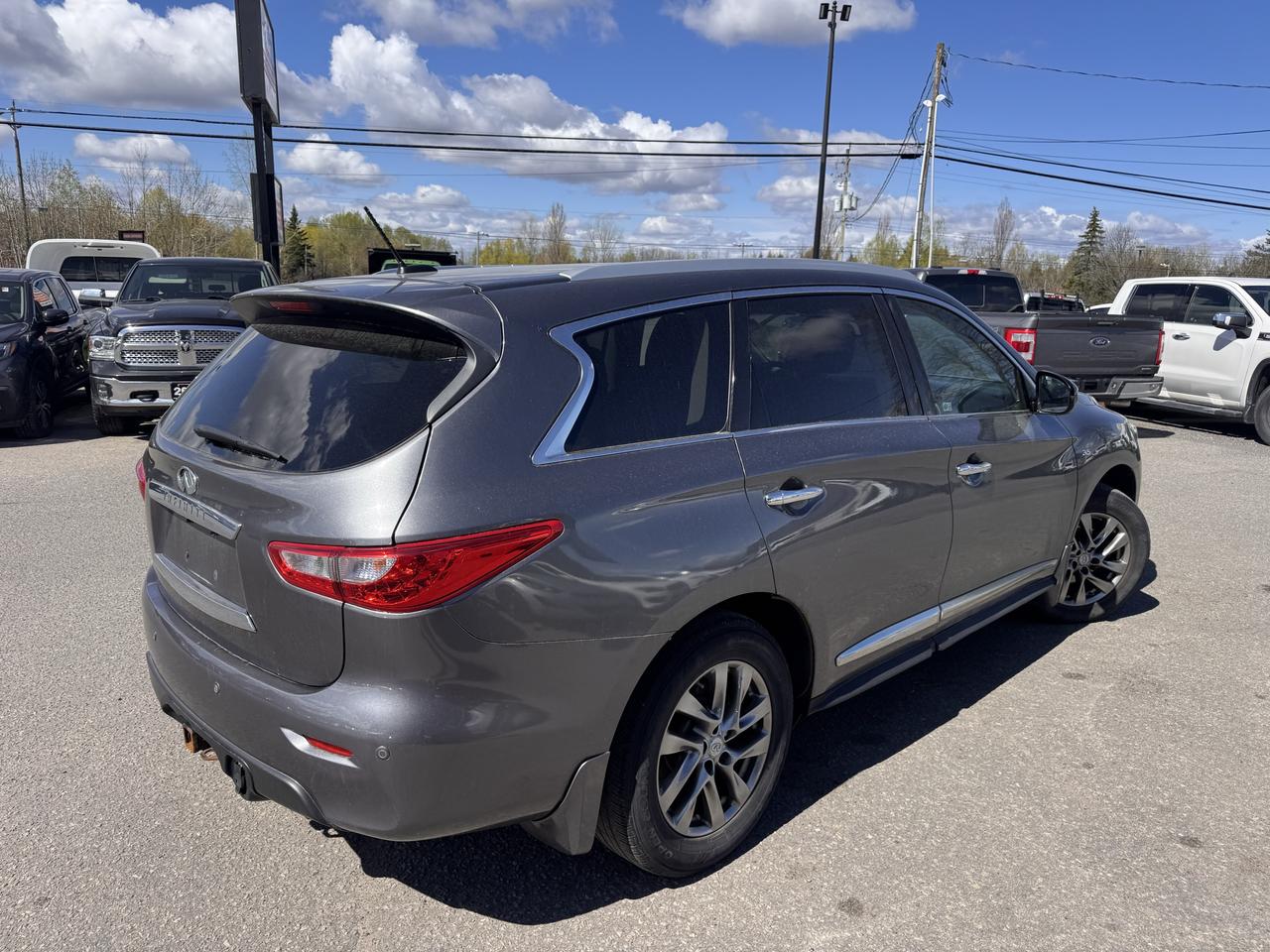 2015 Infiniti QX60  Photo3