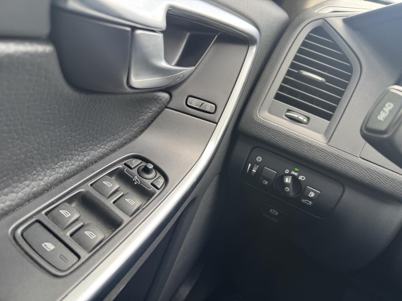 2012 Volvo XC60 3.2 Premier Plus Photo